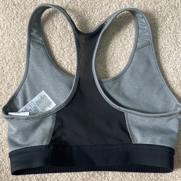 adidas sports bra - Picture 2 of 2